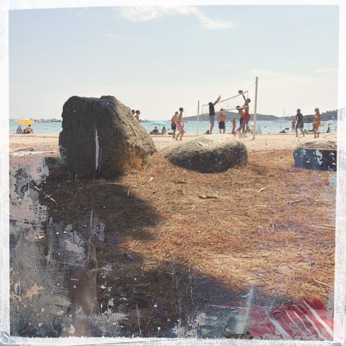Photograph by @ChristopherLatk, shot with Henri + Guinguette 89