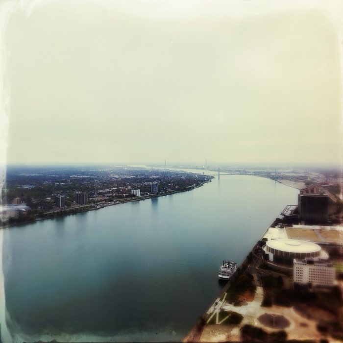 Photograph by @Eraeika, shot with Mount Royal + Anne-Marie