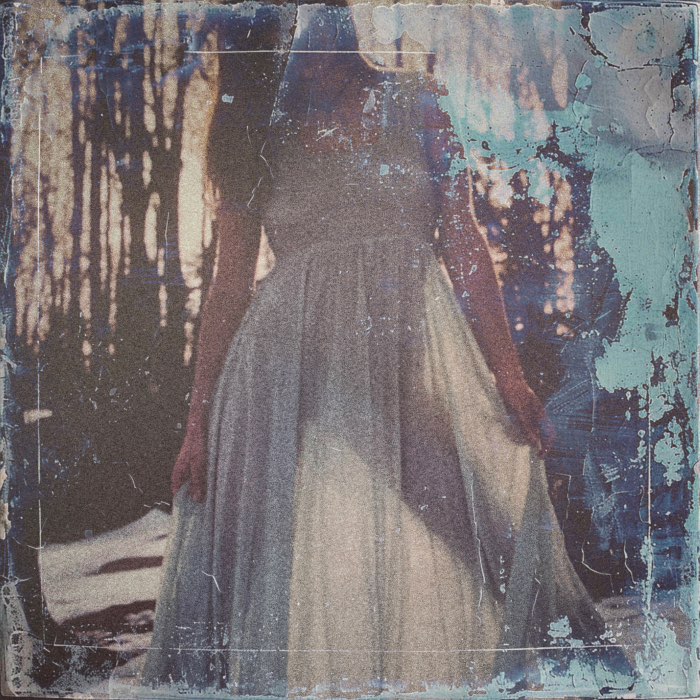 Photograph by @bindibirthmark, shot with Henri + Guinguette 89