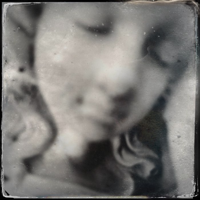 Photograph by @Flora2