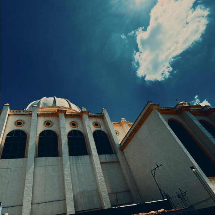 Photograph by @herrwald, shot with Lowy + Djamma
