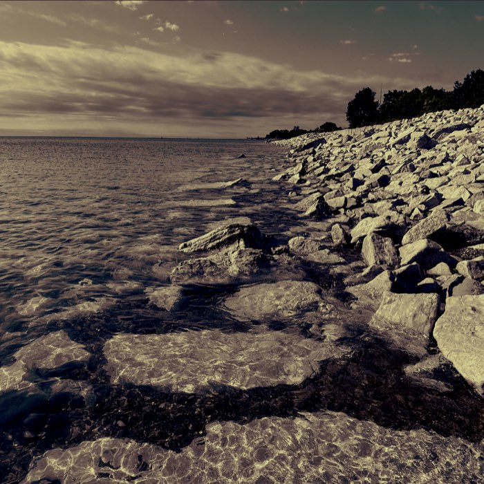 Photograph by @BH__, shot with Whitney M + Badwater 282