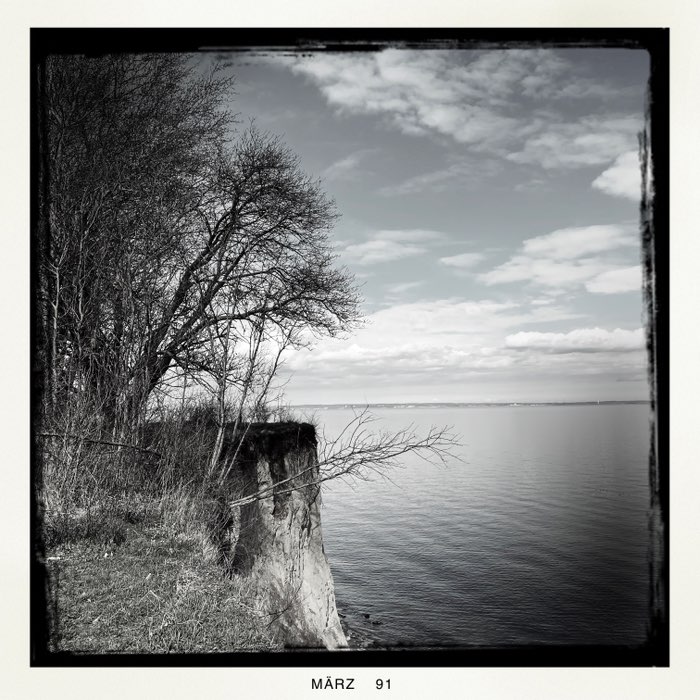 Photograph by @LarsR, shot with BlacKeys B+W