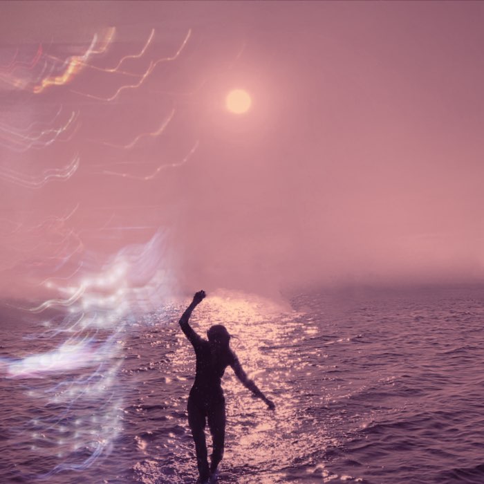 Photograph by @Minela, shot with Franco + Purple Raindrops Gel + Acme LT