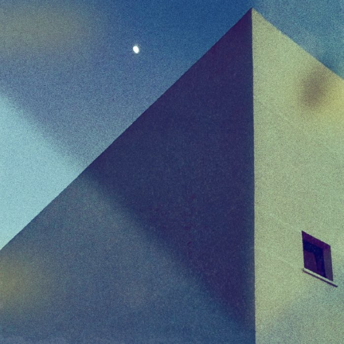 Photograph by @denise_rossatto, shot with Raggiana + Port Moresby