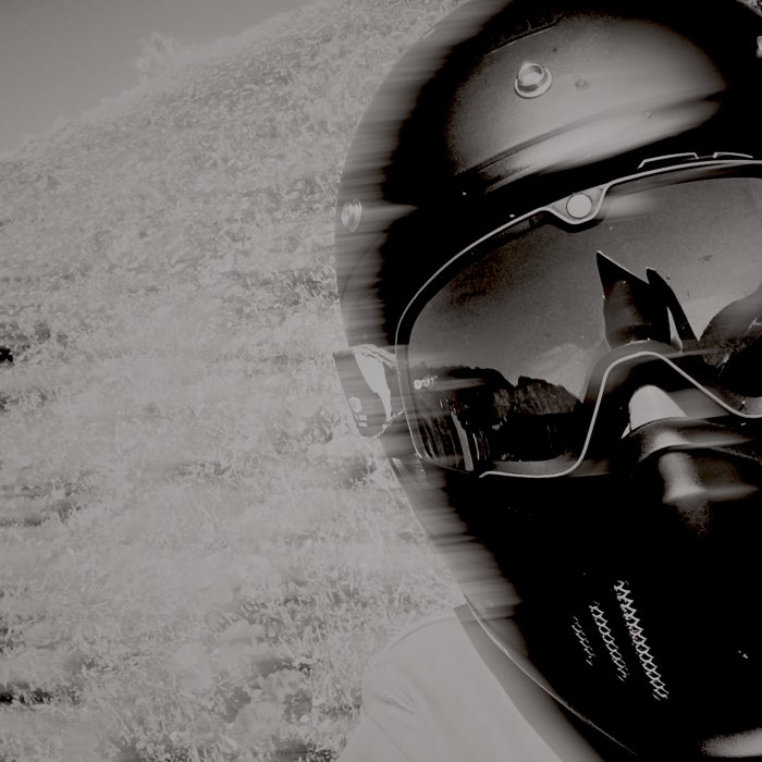 Photograph by @supersonicnoise, shot with Tachman + Standard + Arjan BW