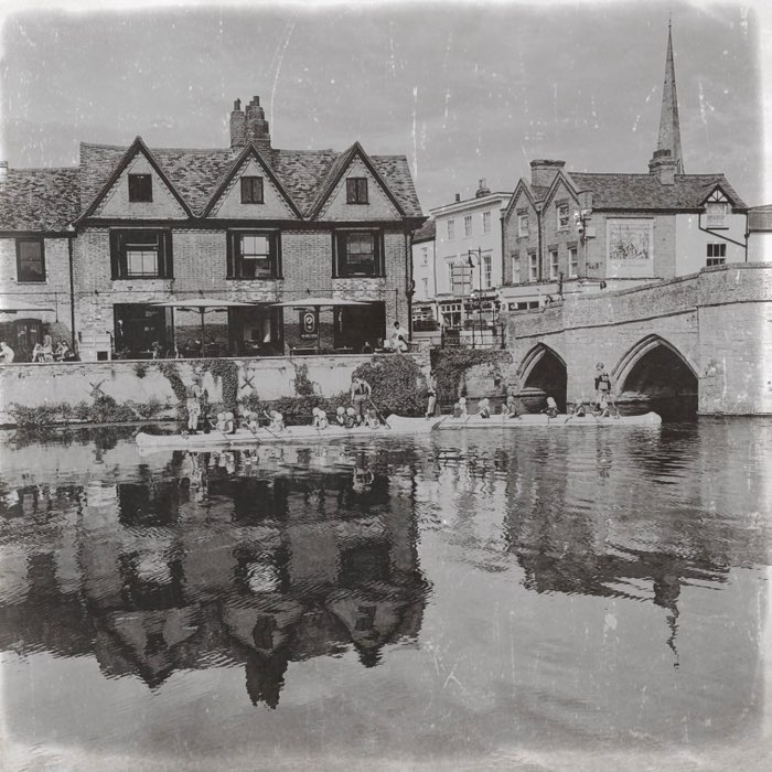 Photograph by @mattroberts9880, shot with Rudolph + BlacKeys 1942 + Purple Raindrops Gel