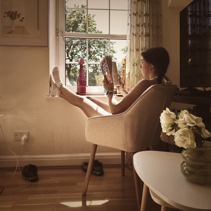 Photograph by @Candice2, shot with Madalena + Browny’s 55 Mocha + Triple Crown