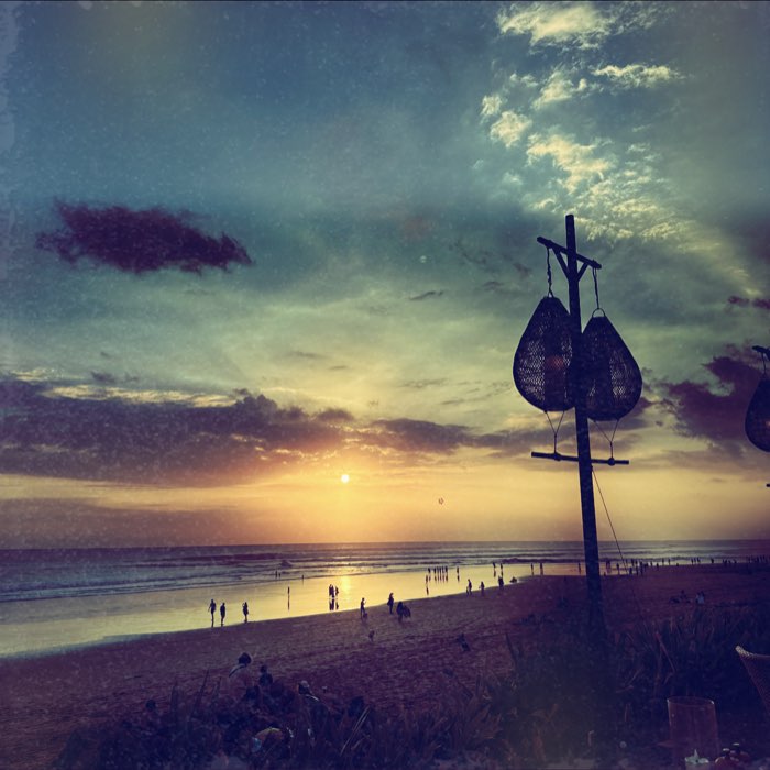 Photograph by @Jadey, shot with Raggiana + Port Moresby