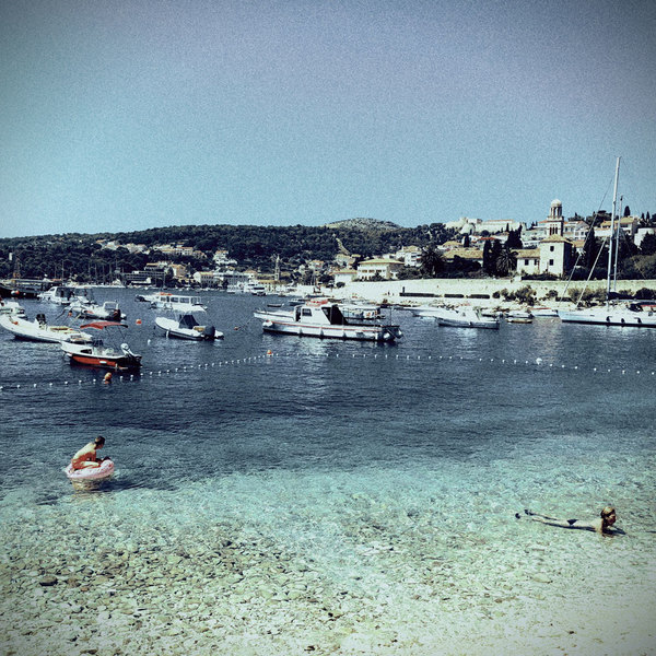 A photograph shot with the Dubrovnik combo