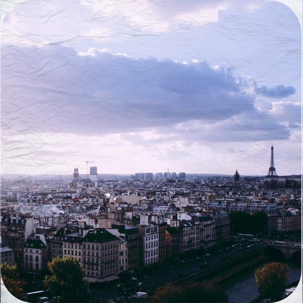 A photograph shot with the Montmartre combo