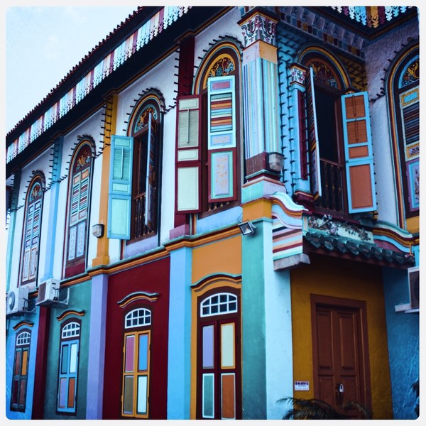 A photograph shot with the Tiong Bahru combo