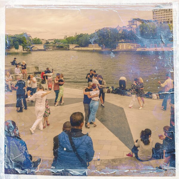A photograph shot with the Saint-Germain combo