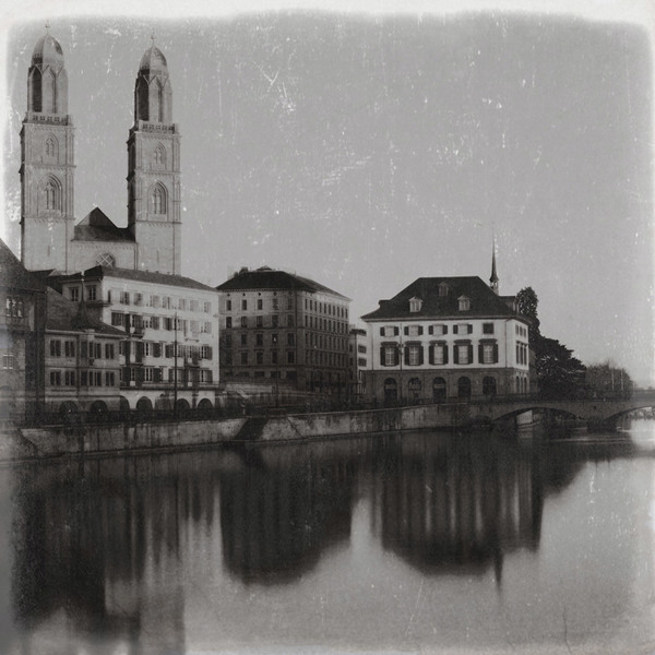A photograph shot with the Zürich combo